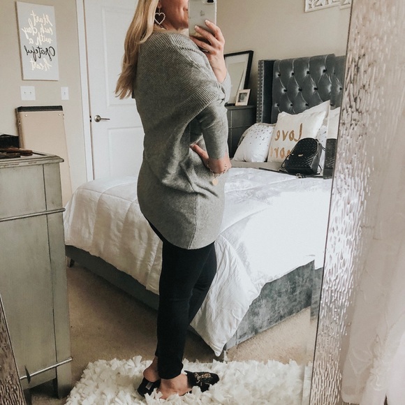 Heathered Grey On or Off the Shoulder Knit Top - Picture 2 of 8